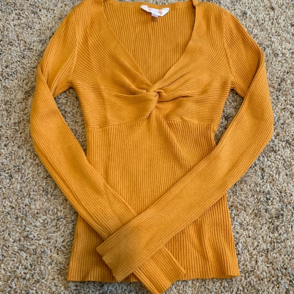 Yellow top - Picture 3 of 4